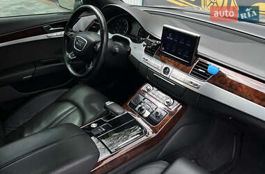 Седан Audi A8 2013 в 