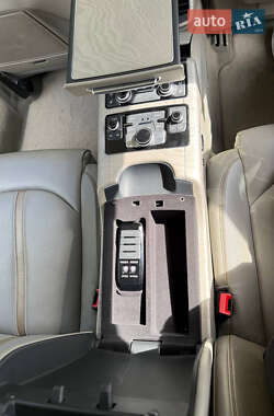 Седан Audi A8 2013 в 