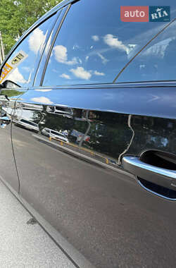 Седан Audi A8 2013 в 