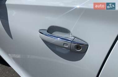 Седан Audi A8 2015 в 