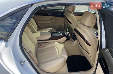 Седан Audi A8 2015 в 