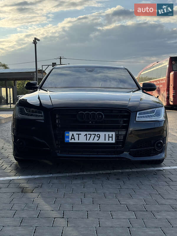 Седан Audi A8 2015 в Ивано-Франковске