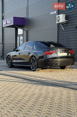Седан Audi A8 2015 в 