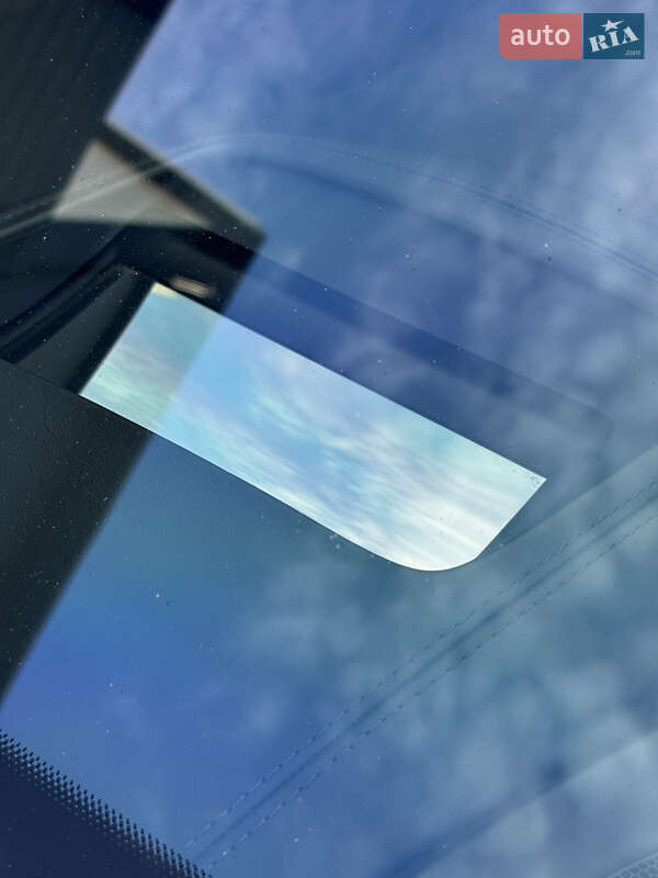 Седан Audi A8 2015 в Ивано-Франковске