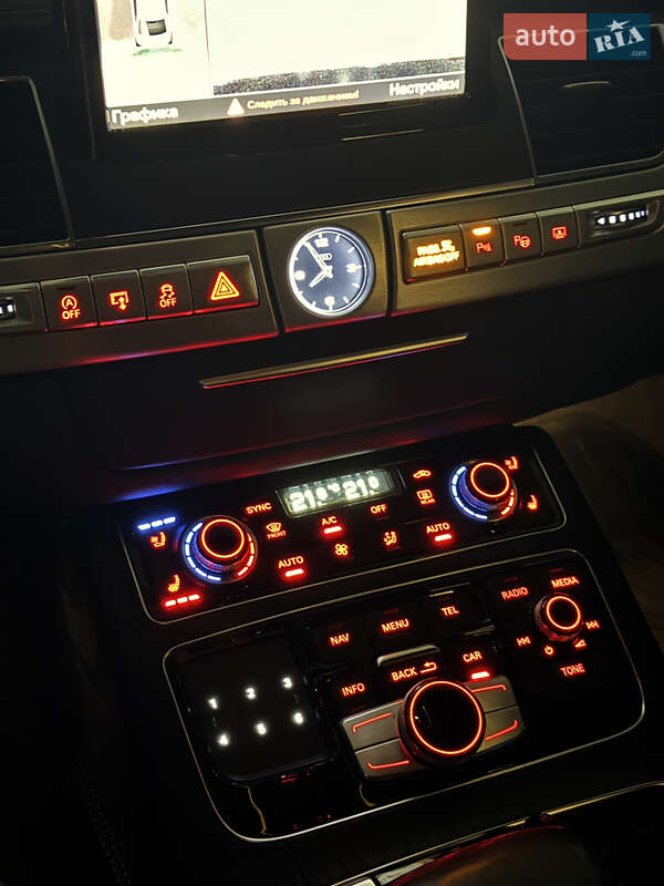 Седан Audi A8 2015 в Ивано-Франковске