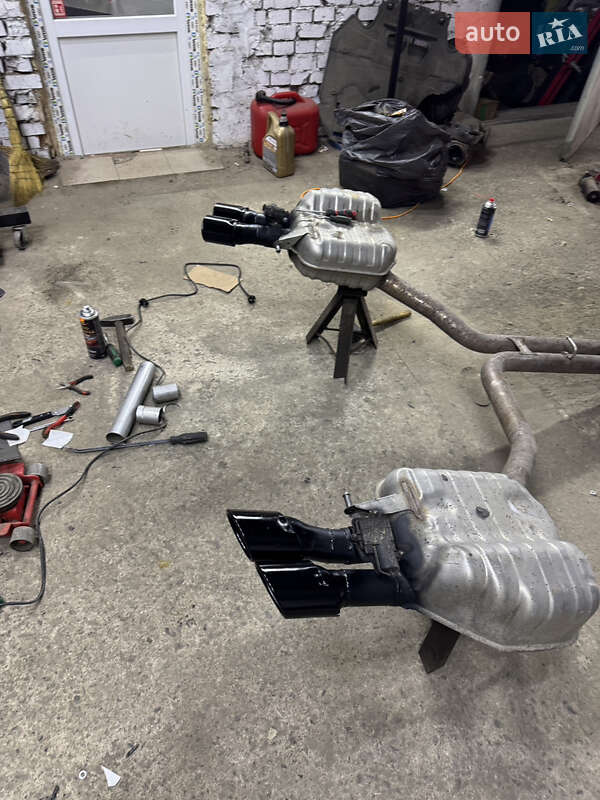 Седан Audi A8 2015 в Ивано-Франковске