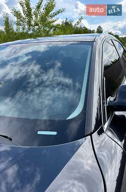 Седан Audi A8 2014 в 