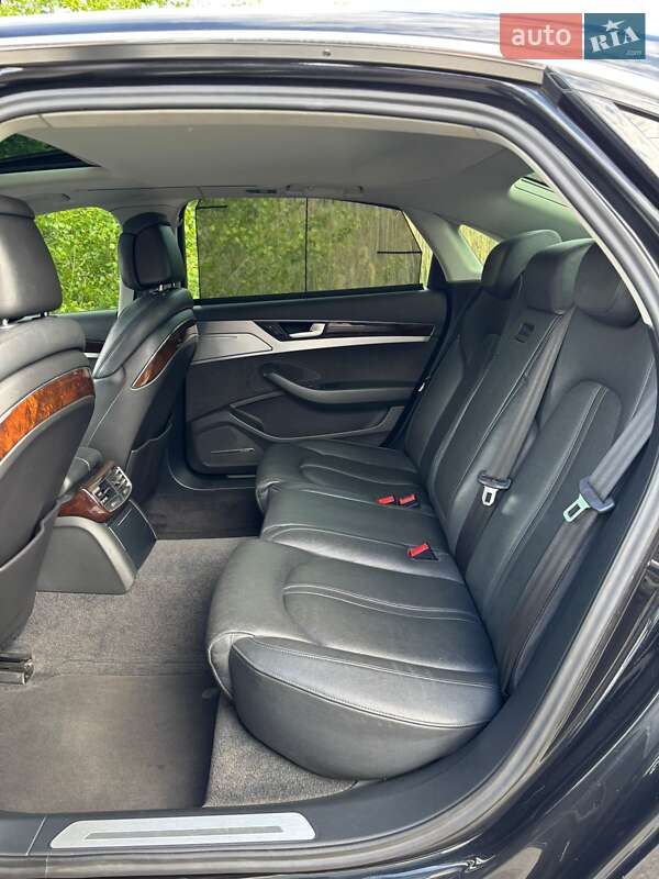 Седан Audi A8 2014 в Киеве