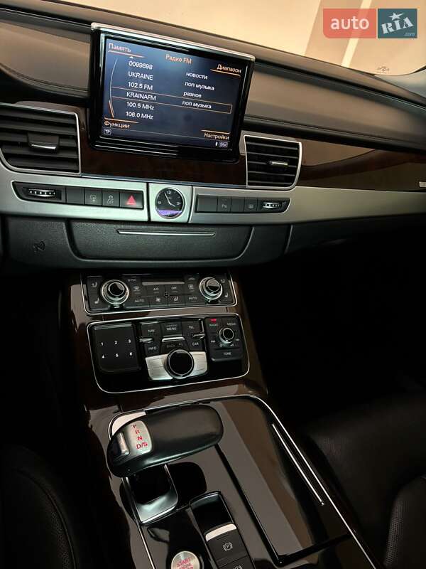 Седан Audi A8 2014 в Киеве
