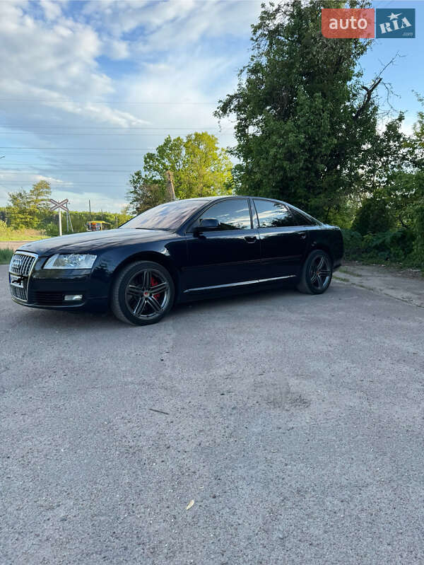Седан Audi A8 2008 в Житомире