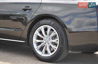 Седан Audi A8 2012 в 