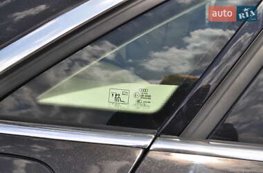 Седан Audi A8 2012 в 