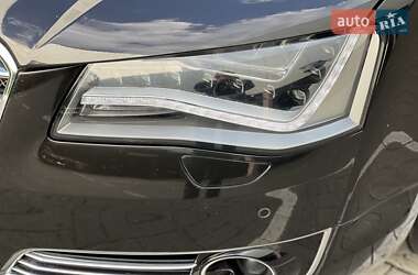 Седан Audi A8 2012 в 