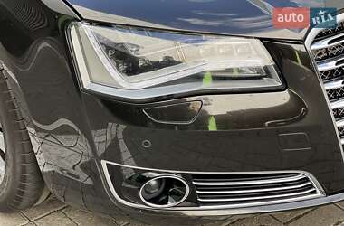 Седан Audi A8 2012 в 