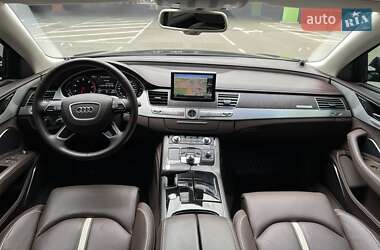 Седан Audi A8 2012 в 