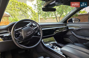 Седан Audi A8 2018 в 