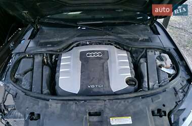 Седан Audi A8 2010 в 