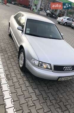 Седан Audi A8 1995 в 