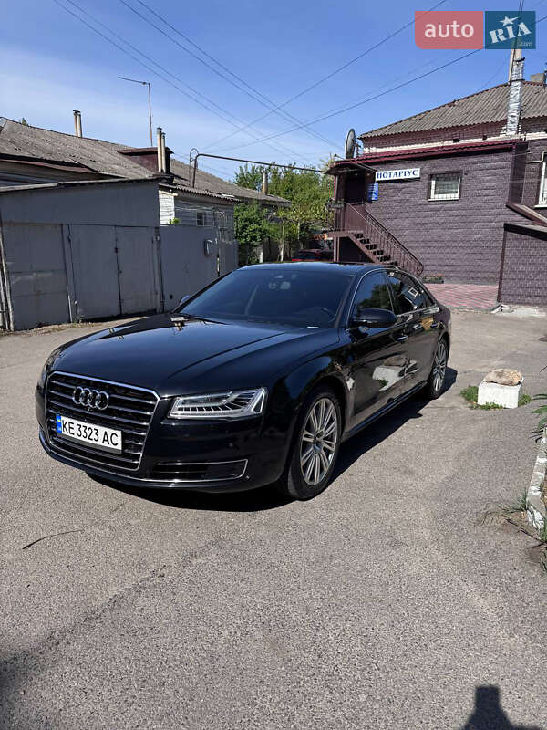 Седан Audi A8 2017 в Днепре