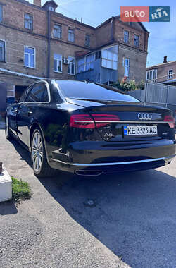Седан Audi A8 2017 в 