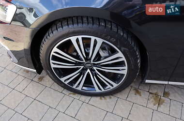 Седан Audi A8 2018 в 