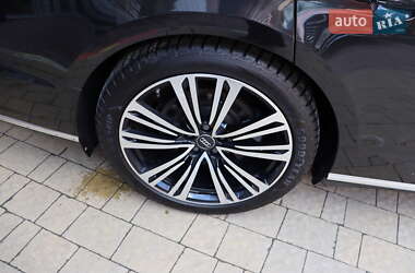 Седан Audi A8 2018 в 