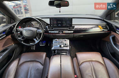 Седан Audi A8 2012 в 