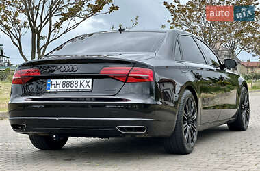 Седан Audi A8 2015 в 