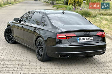 Седан Audi A8 2015 в 