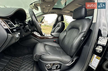 Седан Audi A8 2015 в 