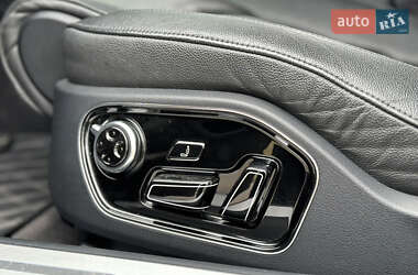 Седан Audi A8 2015 в 