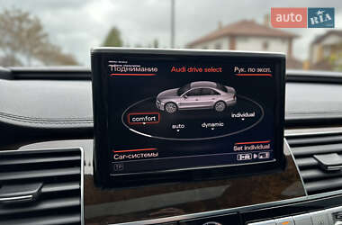 Седан Audi A8 2015 в 