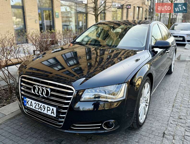 Седан Audi A8 2013 в 
