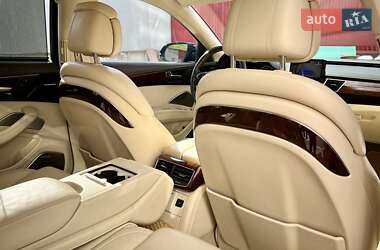Седан Audi A8 2010 в 