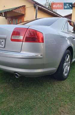 Седан Audi A8 2004 в 
