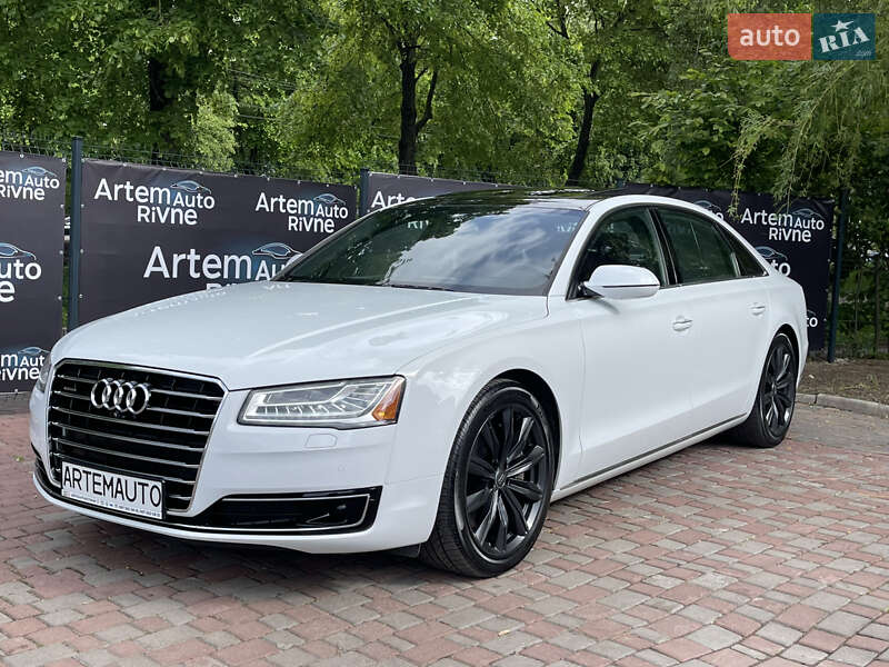 Седан Audi A8 2016 в Ровно