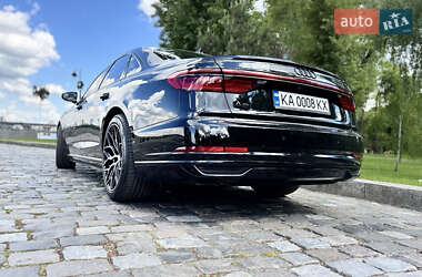 Седан Audi A8 2017 в 