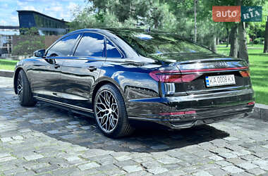 Седан Audi A8 2017 в 