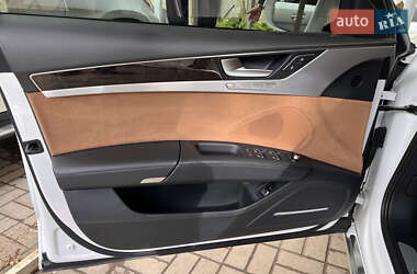 Седан Audi A8 2014 в 
