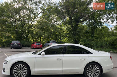 Седан Audi A8 2014 в 
