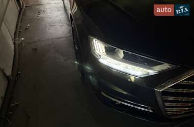 Седан Audi A8 2021 в 