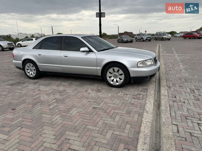 Седан Audi A8 1999 в Харькове