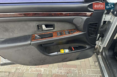 Седан Audi A8 1999 в 