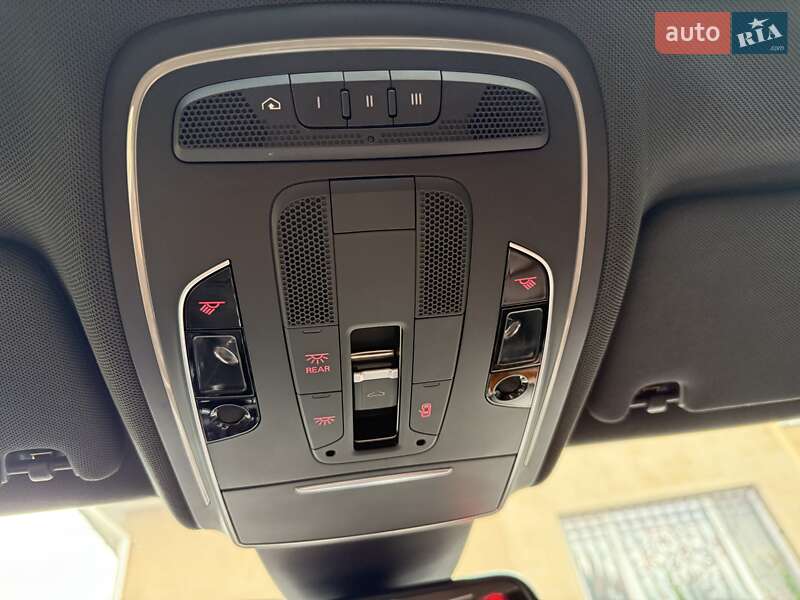 Седан Audi A8 2013 в Николаеве