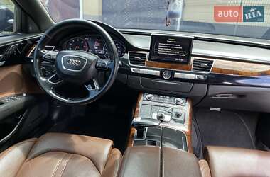 Седан Audi A8 2013 в 