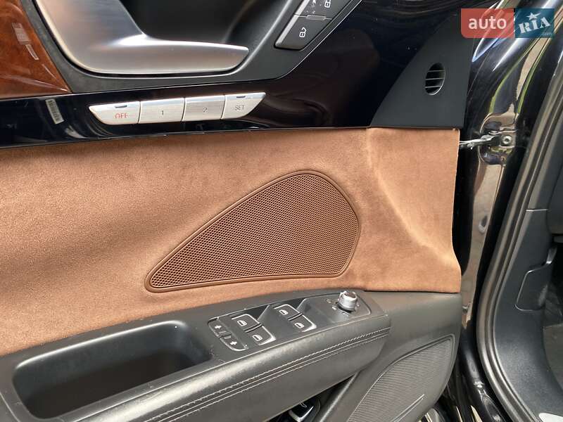 Седан Audi A8 2013 в Николаеве