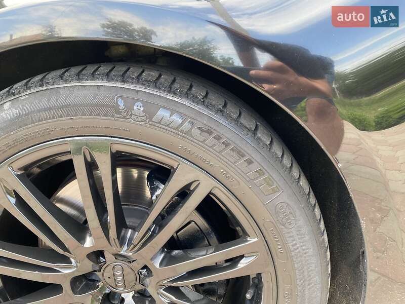 Седан Audi A8 2013 в Николаеве