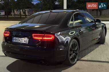 Седан Audi A8 2013 в 