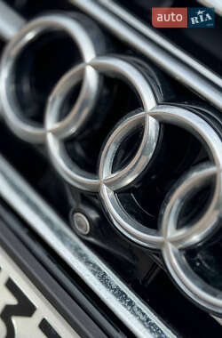 Седан Audi A8 2013 в 