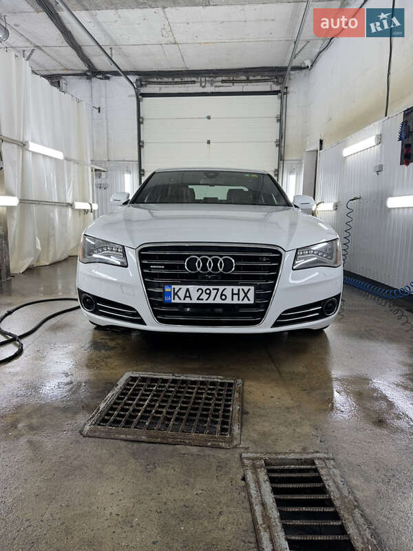Седан Audi A8 2013 в Києві